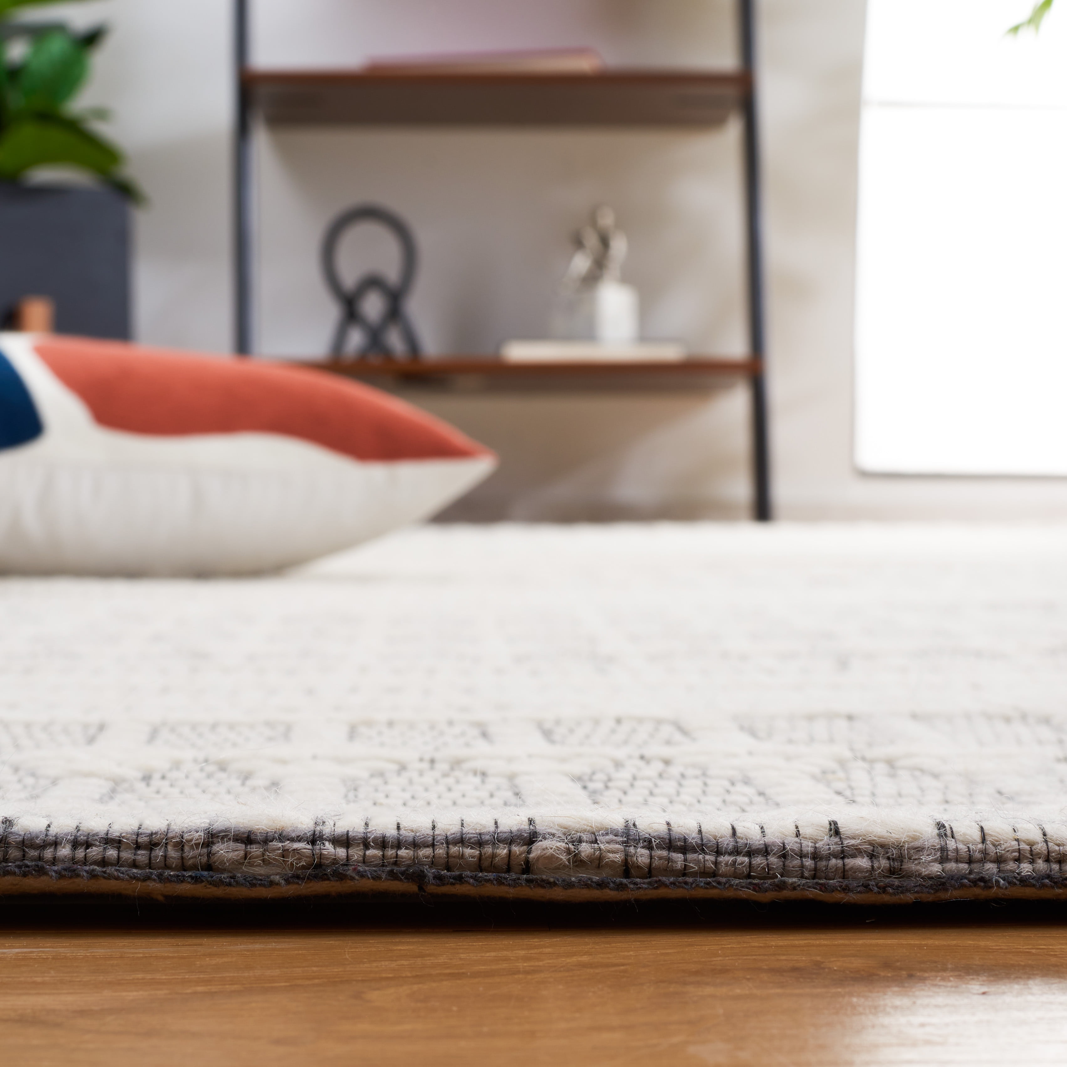 SAFAVIEH Marbella Norton Geometric Area Rug, Grey/Ivory, 8' x 10'