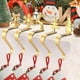 thumbnail image 4 of Estante para calcetines navideños Ganchos para calcetines navideños con diferentes diseños Ganchos para calcetines de chimenea Decoraciones navideñas para chimenea, 4 of 7