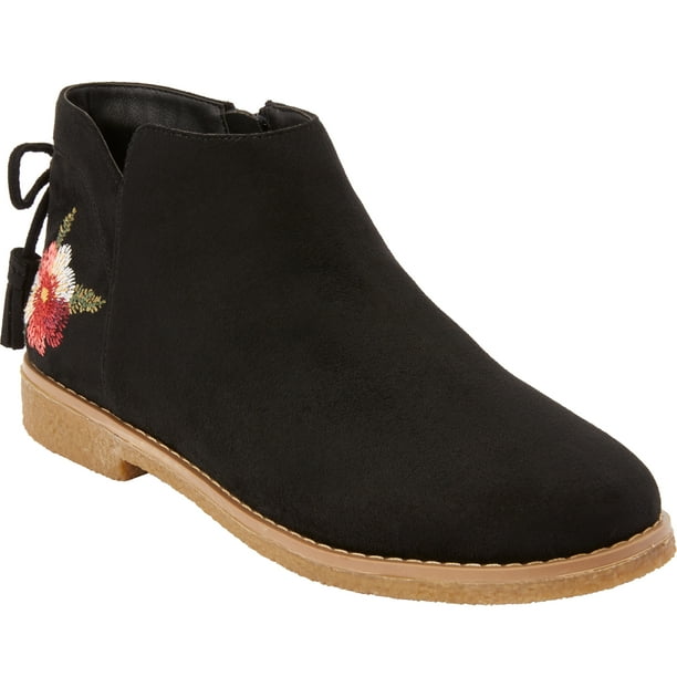 wide toe ankle boots