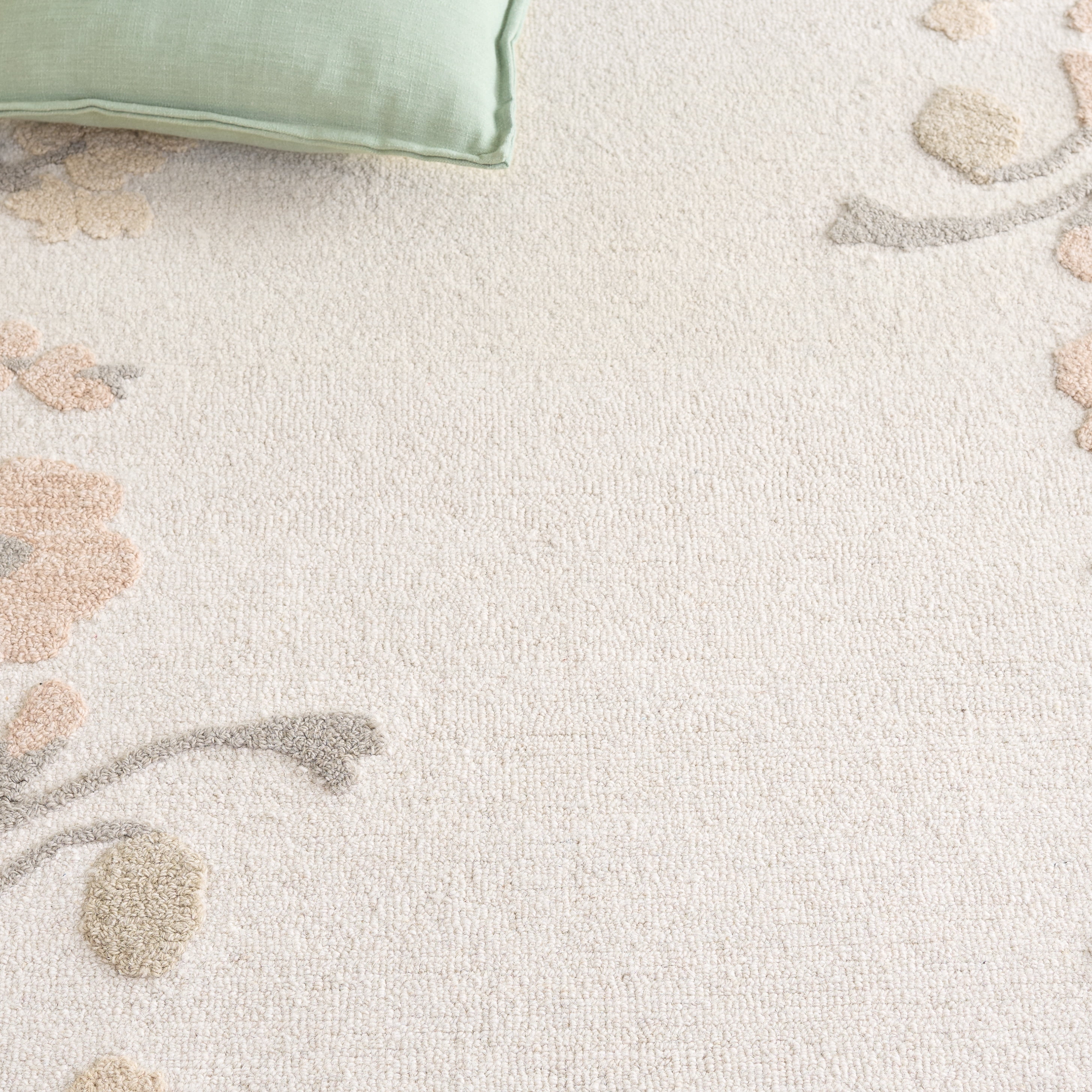 Safavieh Jardin Stacy Floral Area Rug, Beige/Rust, 6' x 6' Round