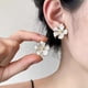 thumbnail image 3 of Pendientes de flores para mujer, pendientes colgantes de metal elegantes, joyería dulce y elegante para ella, 3 of 5