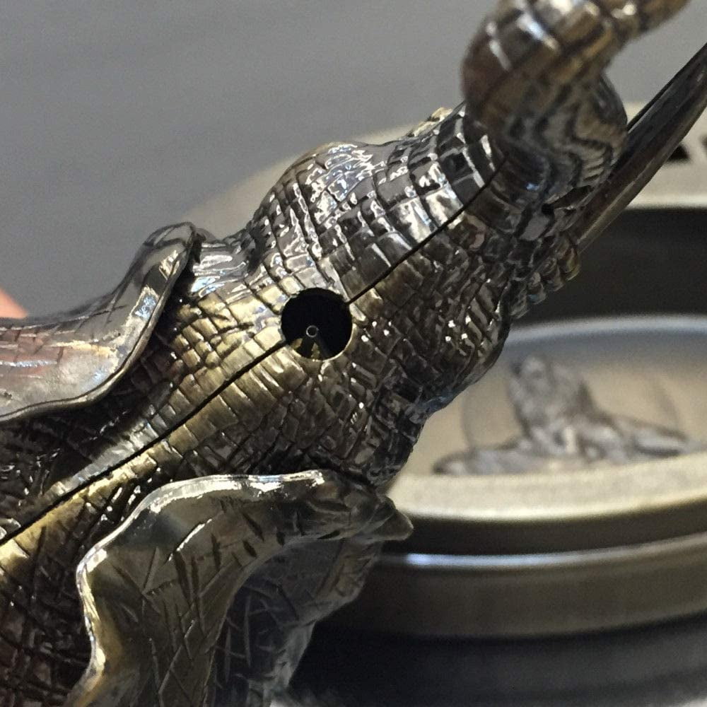 Piioket Elephant Shaped Cigarette Cigar Lighter Refillable Butane Gas Normal Flame Lighter with Ashtray Ash Tray