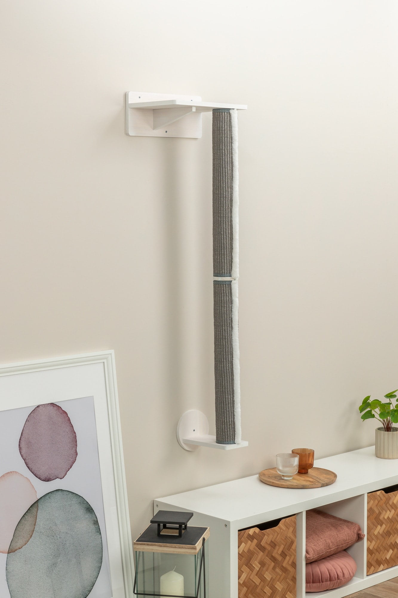 TRIXIE Wall Set 1 Wall Mounted Sisal Cat Scratching Post with Ledge, Gray