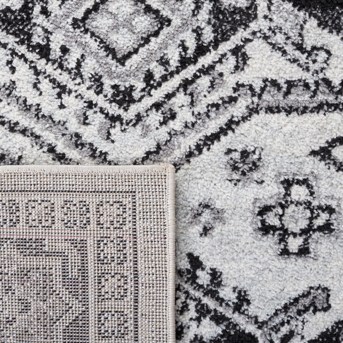 SAFAVIEH Tulum Justina Traditional Area Rug, 8' x 10', Ivory/Black