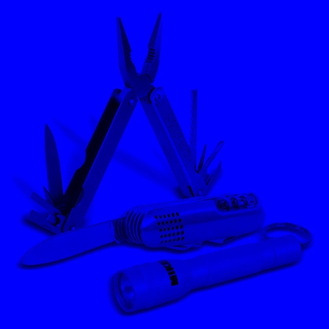Kit Multiherramientas Navaja con Lámpara 3 En 1 MIKELS .