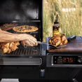thumbnail image 2 of Espátula para BBQ Traeger BAC789 de acero inoxidable 43 cm, 2 of 4