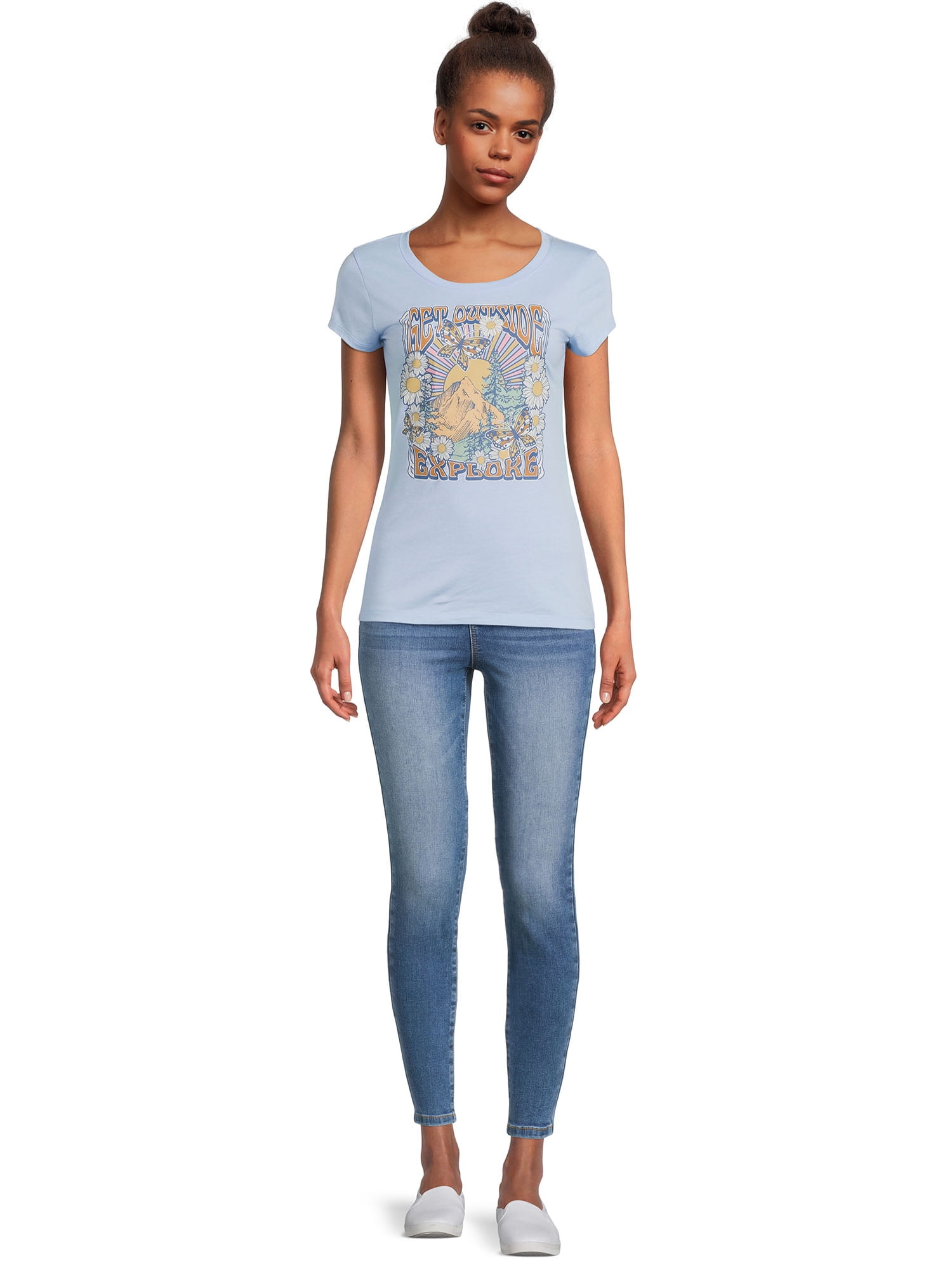 Wound Up Juniors Explore Outside Short Sleeve Graphic T-Shirt
