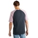 thumbnail image 2 of Umbro - Camiseta Core Raglan para Hombre (Gris Bosque, Sombra Malva), 2 of 4