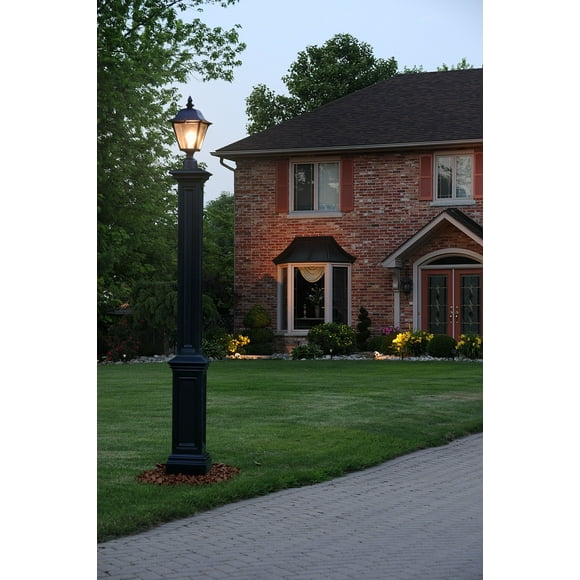 Mayne Signature Lamp Post - Black no mount