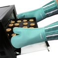 thumbnail image 3 of Alselo Manoplas De Silicona Para Horno Resistentes Al Calor, Guantes De Cocina Extralargos De 550 Grados, Agarraderas Para Ollas Con Impermeables Y Antideslizantes Para Hornear, Cocinar, Barbacoa, Mic, 3 of 5