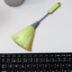 thumbnail image 3 of Microfibra frágil Duster Laptop Keyboard Brush Empuñaduras de mano Fácil de llevar Limpiador de pantalla de computadora suave Mini varita shamjiam Plumero, 3 of 8