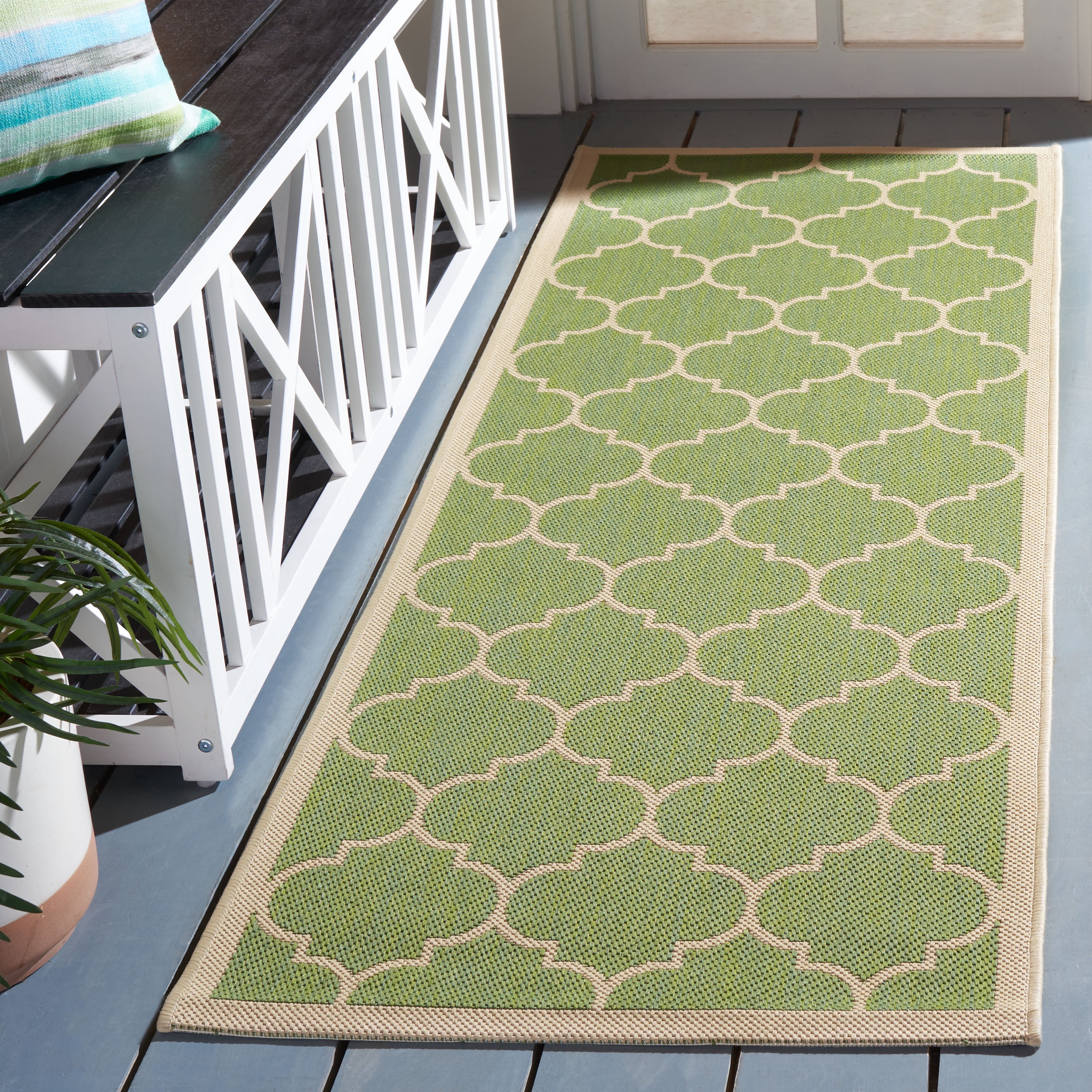 Safavieh Courtyard Alyssa Geometric Indoor/Outdoor Runner Rug, Green/Beige, 2'3" x 10'