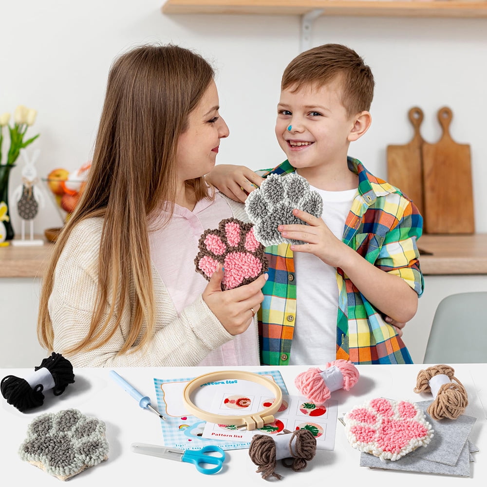 Belanttega Cat Paw Pattern Craft Punch Needle Kit Handmade Coaster Kits for DIY Art Craft Beginners Felt Yarns Embroidery Hoop with Instructions Ideal Gift for Desktop Decoration And Heat Insulation
