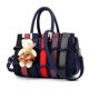thumbnail image 3 of Bolsas de equipaje Bolso de mano tejido Bolso bandolera con colgante de oso, 3 of 6