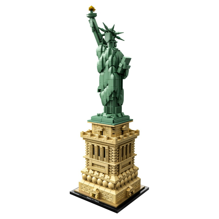LEGO Architecture Statue of Liberty 21042 Model Building Set - Collectible  New York City Souvenir, Creative Home Décor or Office Centerpiece, Great