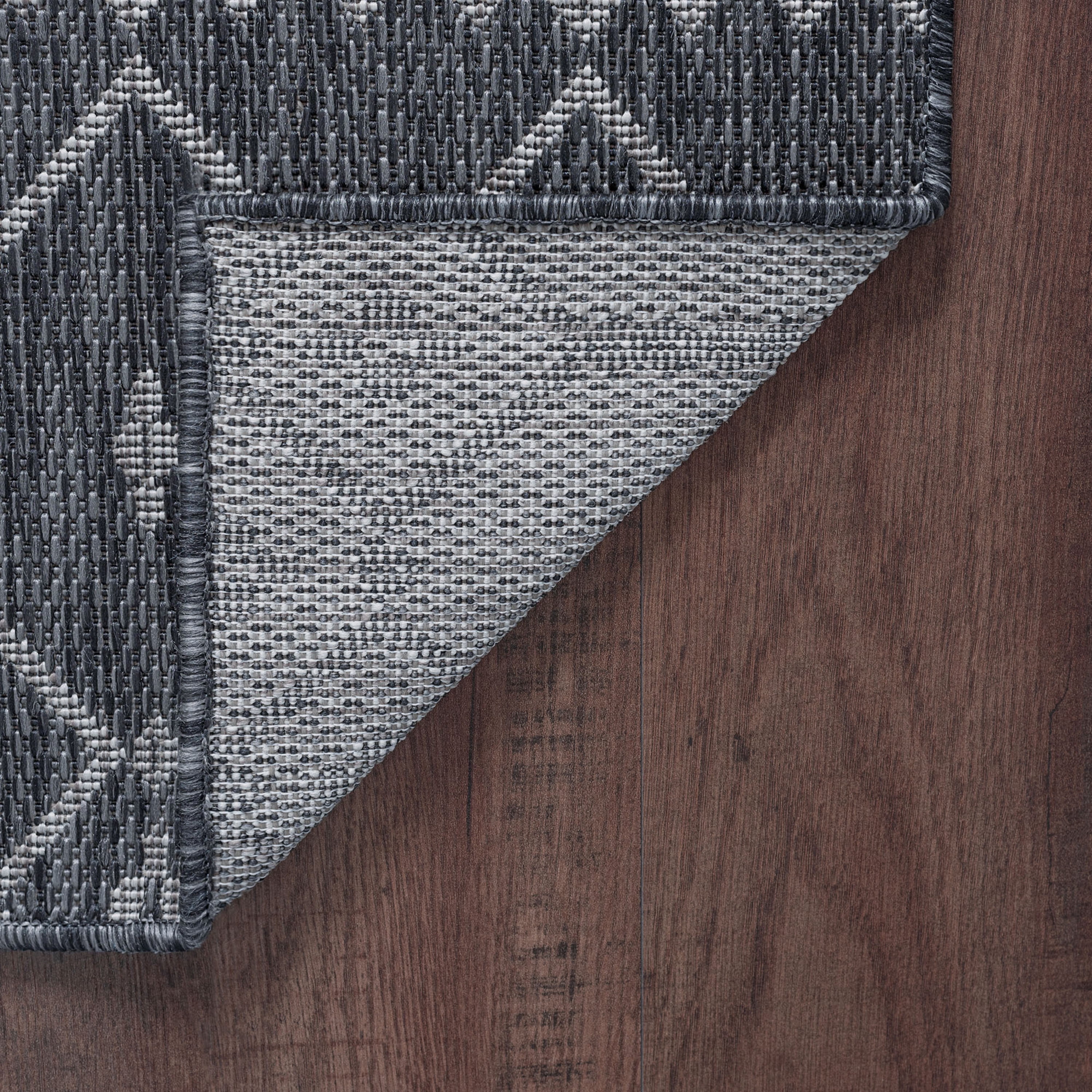 Veranda Contemporary 2' x 3' Charcoal and Light Gray Polypropylene Outdoor Area Rug