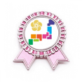 thumbnail image 1 of Insignia broche Medalla rosa premiada, 1 of 3