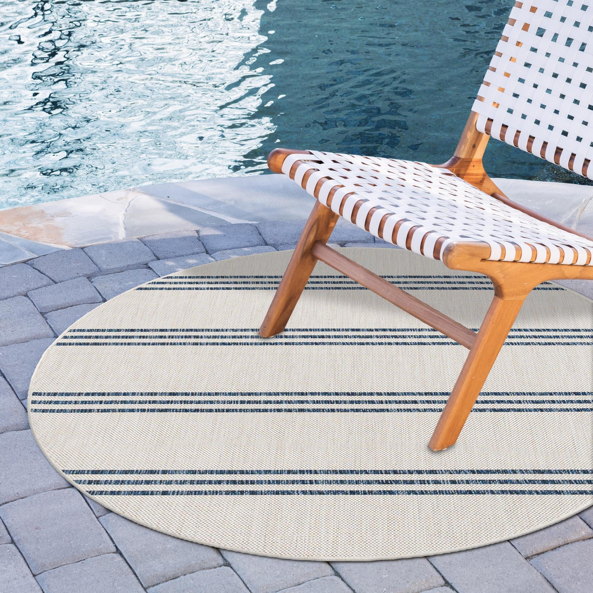 Rugs.com Jill Zarin Outdoor Collection Rug – 6' 7 Round Ivory Flatweave ...