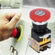 thumbnail image 1 of 3 piezas de interruptor de parada de emergencia, se?al roja, botón de parada de emergencia instantánea, accesorios industriales plásticos de ingeniería 440 V 10 A 22 mm de Parada, 1 of 7