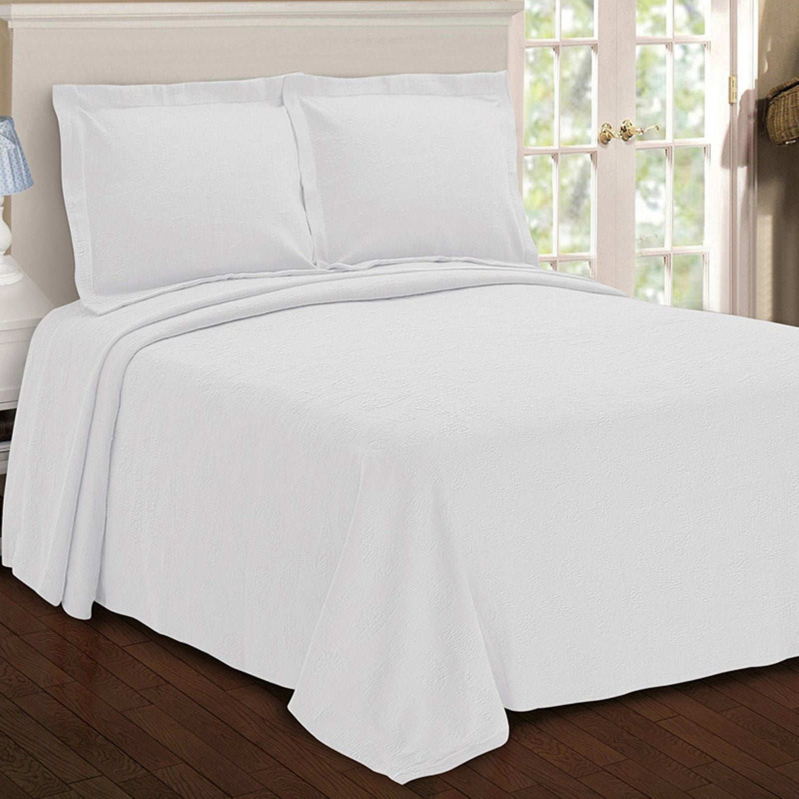 Superior 100 Percent Cotton Paisley Matelasse Bedspread