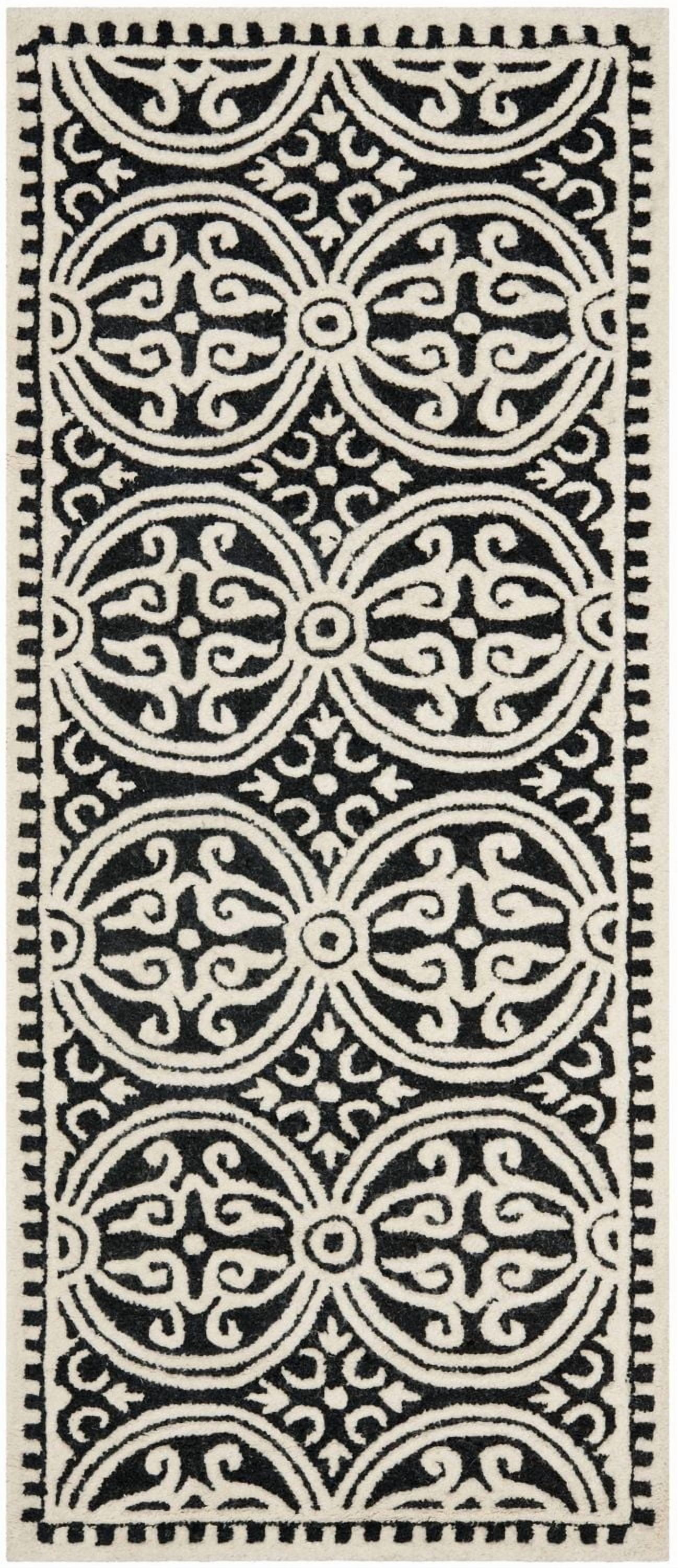 SAFAVIEH Cambridge Leslie Geometric Area Rug