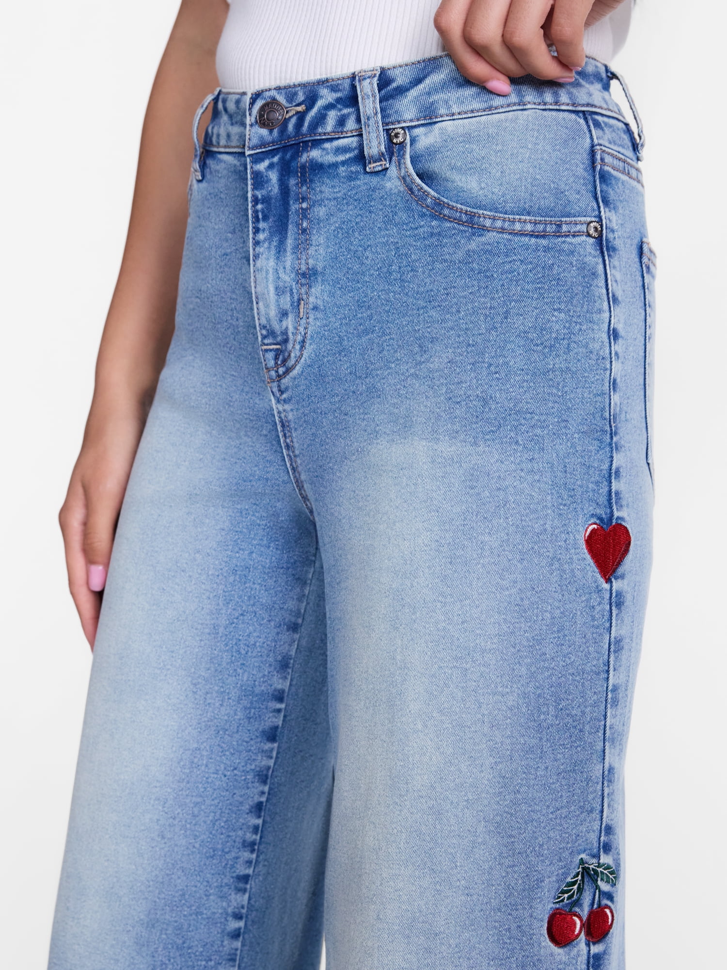 Madden NYC Women’s Ultra 90's Jeans with Icon Embroidery, 32'' Inseam, Sizes 00-18