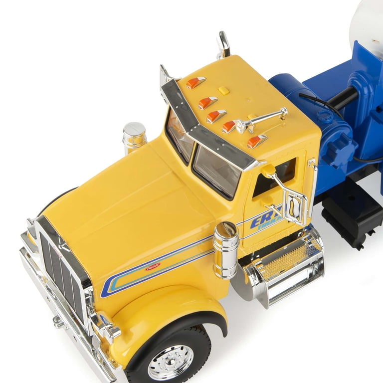 ERTL 1/16 Big Farm Yellow & Blue Peterbilt Model 367 Cement Mixer