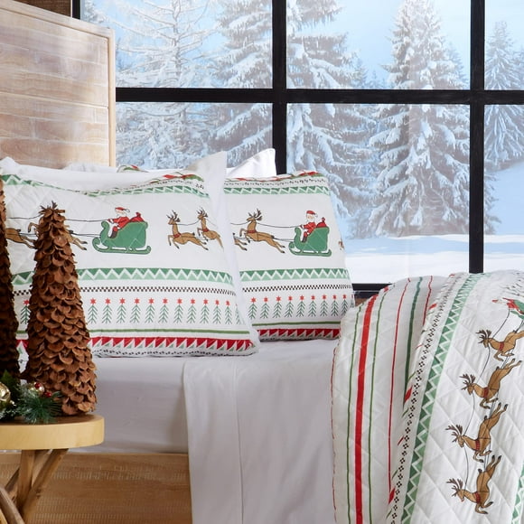 3-Piece Christmas Quilt Set with Shams. Reversible Bedspread Coverlet with Holiday Pattern. Festive Collection (Full/Queen)