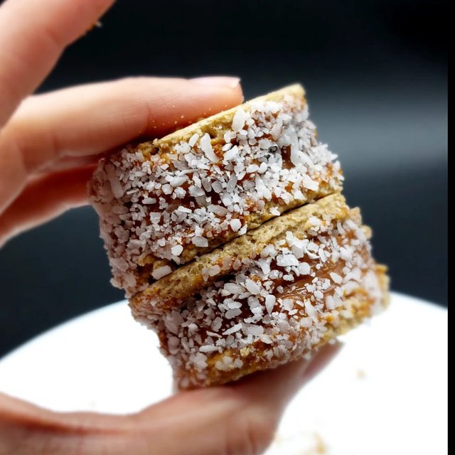6 Alfajores de avena dulce de leche y coco rallado- 0% azúcar 65 gr/cu