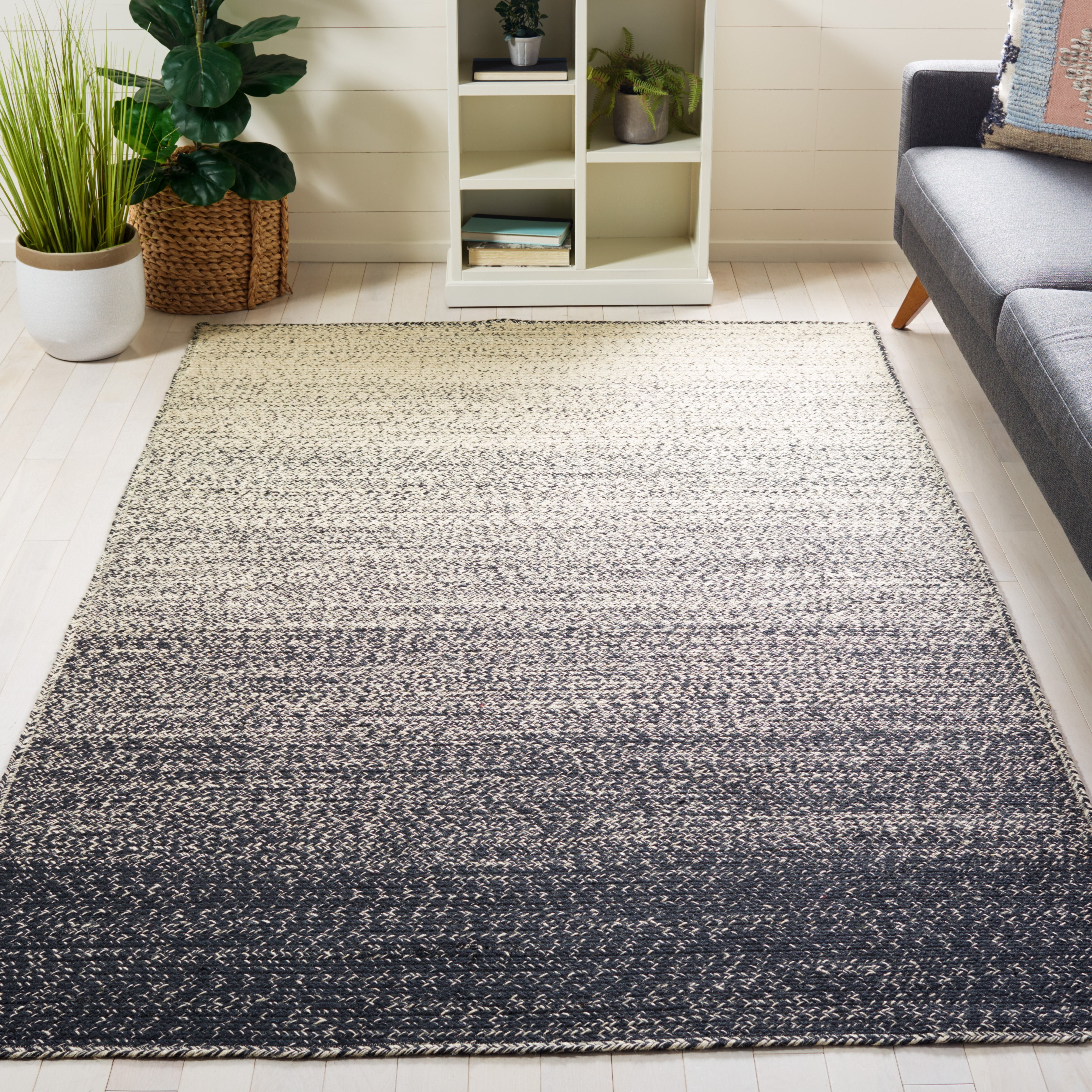 SAFAVIEH Natural Fiber Arda Gradient Area Rug, Natural/Black, 6' x 6' Square