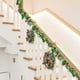 thumbnail image 5 of Adornos navideños, ratán navideño con bayas, ratán artificial navideño, repisa de invierno, mesa, escalera, porche, ratán de 1,75 m, adornos de agujas de pino., 5 of 6