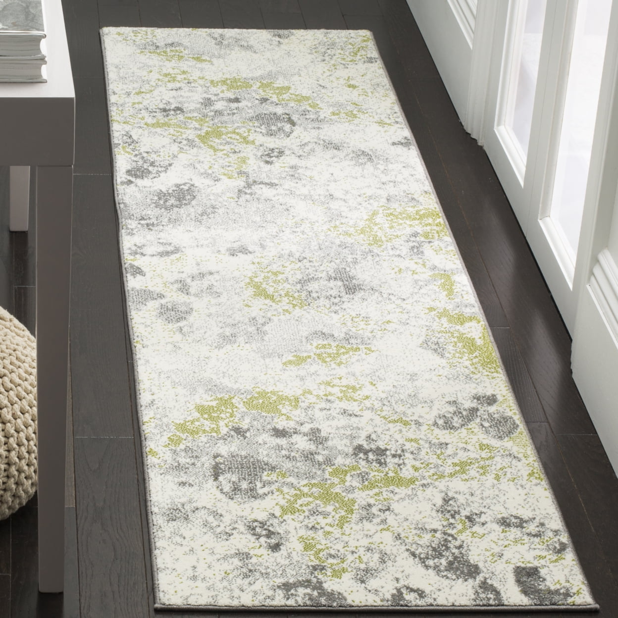 SAFAVIEH Watercolor Isabella Abstract Colorful Area Rug, Ivory/Grey, 8' x 10'