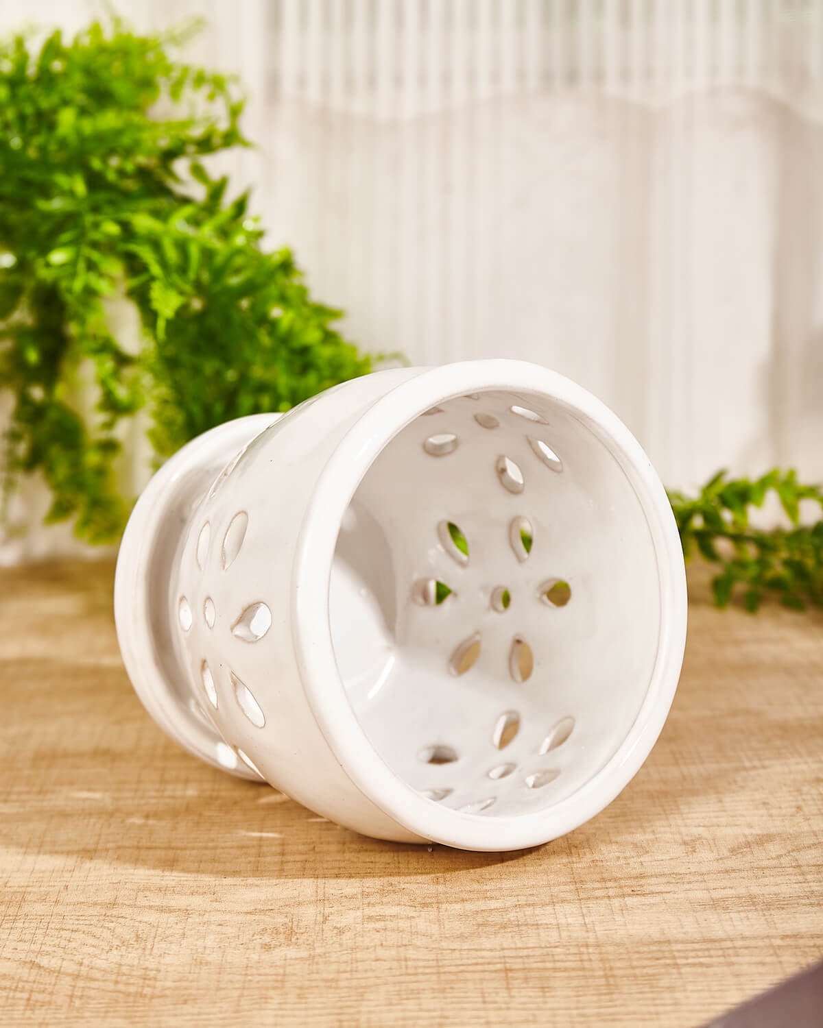 5 Inch Ceramic Orchid Pots with Holes and Saucers - 1 Pcs Small Ceramic Orchid Planter Pots for Repotting, Plant Garden Pots for Orchid Indoor and Outdoor Promotes Air Circulation, White