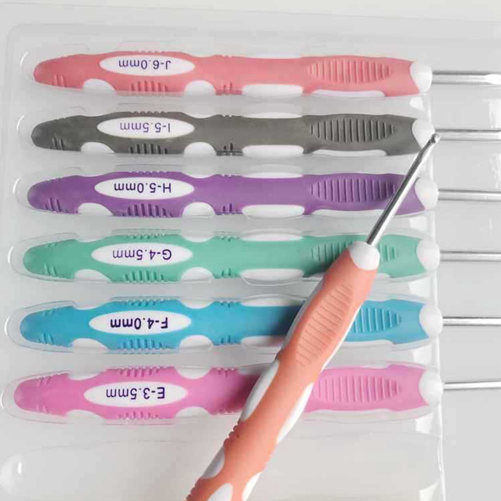 OUNONA 9-Piece Lightweight Aluminum Crochet Hook Set with Ergonomic Colorful Handles for Yarn Knitting and Weaving Crafts