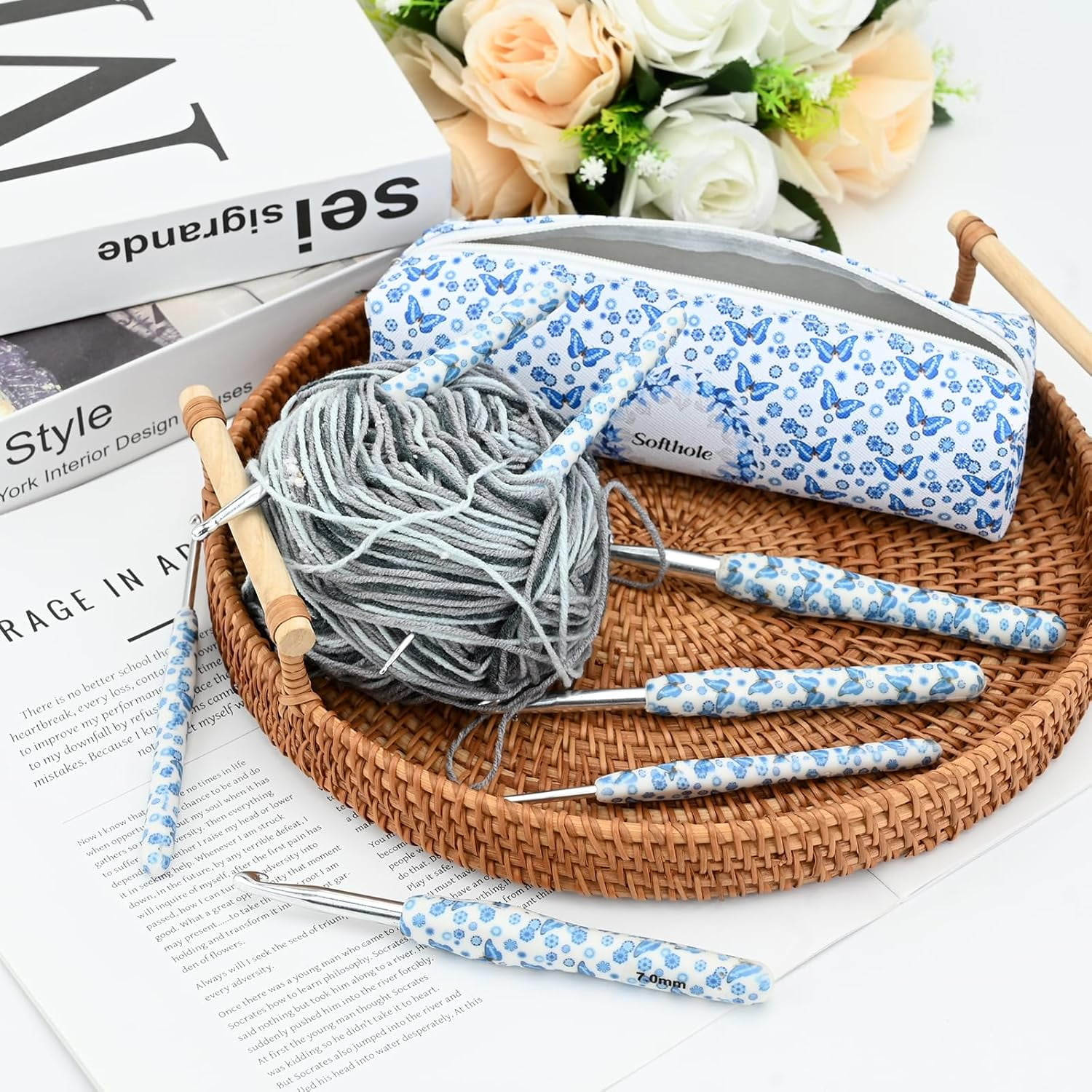 Crochet Hooks Set with Case 14 Size Blue Butterfly Flower Pattern for Arthritis Hands, 2.25mm(B)-10mm(N) Crochet Needles for Beginners Christmas Gift New Year's Presents Crochet Lovers