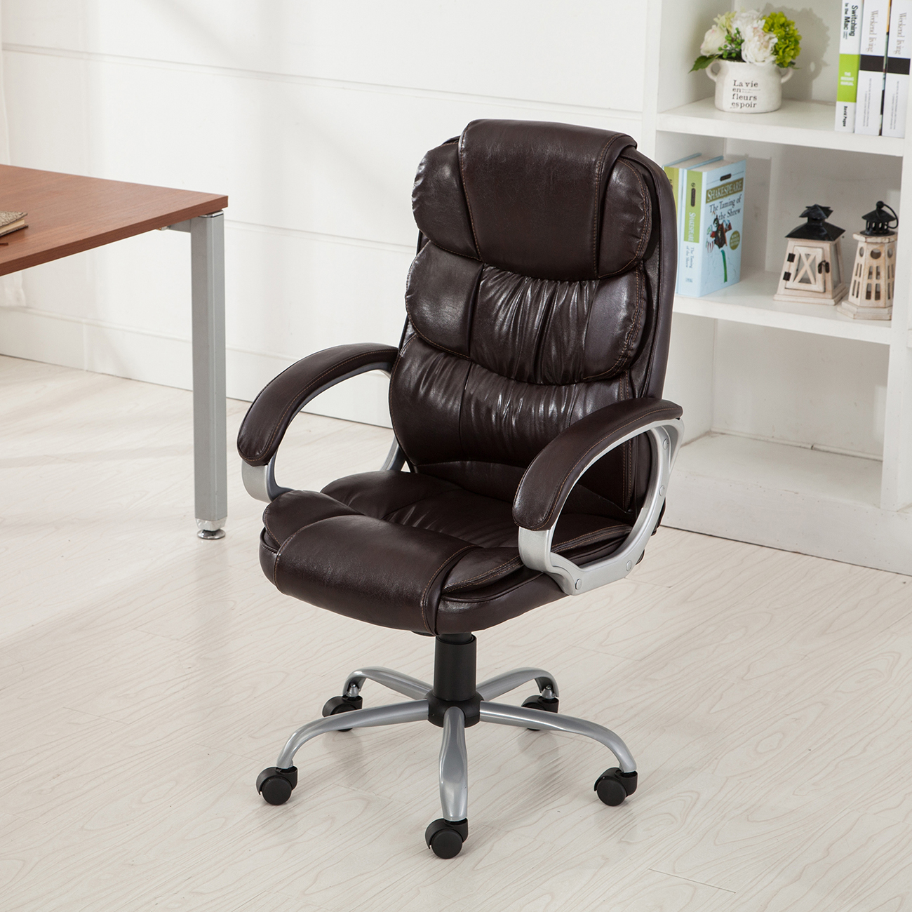 Belleze Executive Office Chair Ergonomic Padded Armrest ...