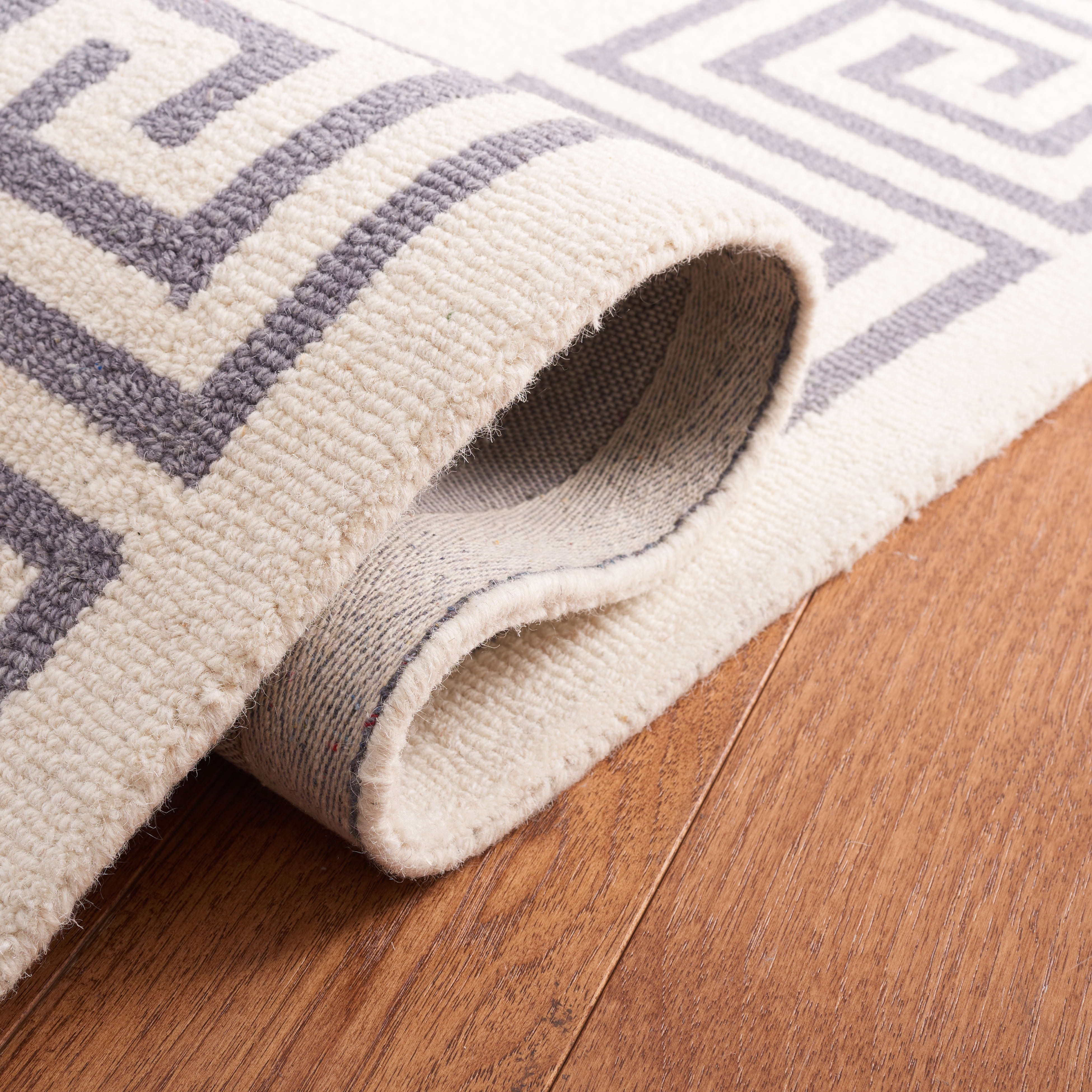 SAFAVIEH Metro Ivonette Bordered Area Rug, Ivory/Grey, 8' x 10'