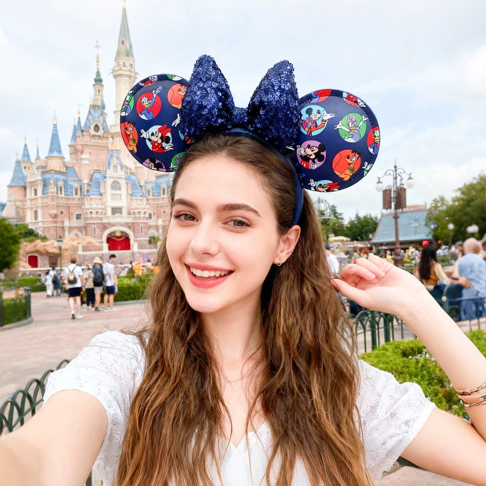 Disney Parks Mickey Minnie and Friends Sequined Bow Ears Navy Blue Headband New