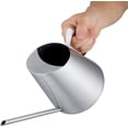thumbnail image 2 of Regadera para interior y exterior, regadera de acero inoxidable con superficie anticorrosión, diseño ergonómico para un agarre cómodo, pico largo para un riego preciso, regadera multiusos ligera y, 2 of 8