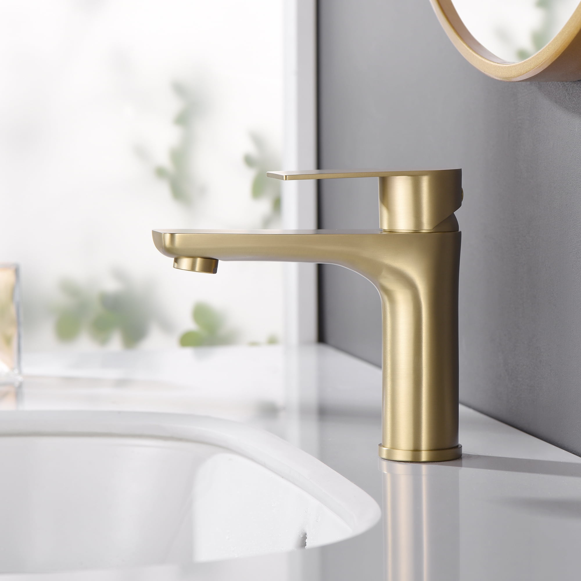 sumerain Single Hole Bathroom Faucet,Stainless Steel Bathroom Sink Faucets,Brushed Gold Single Handle Bathroom Lavatory Faucet with Water Supply Lines