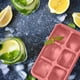 thumbnail image 4 of Retro para hacer rejillas de hielo de silicona con tapa para el frigorífico, pequeñas, 3 piezas, 4 of 8