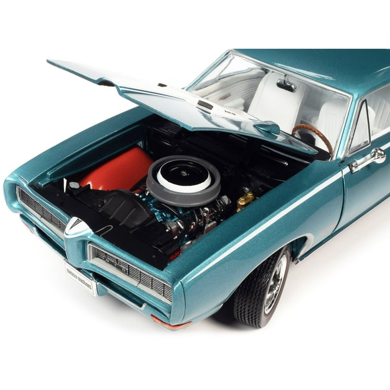 American Muscle 1968 Pontiac GTO Hardtop (Hemmings) 1:18