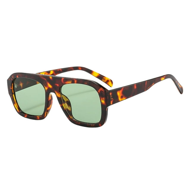 Retro Square Gradient Sunglasses for Outdoor Travel Fashionable Eyewear with Lightweight Design