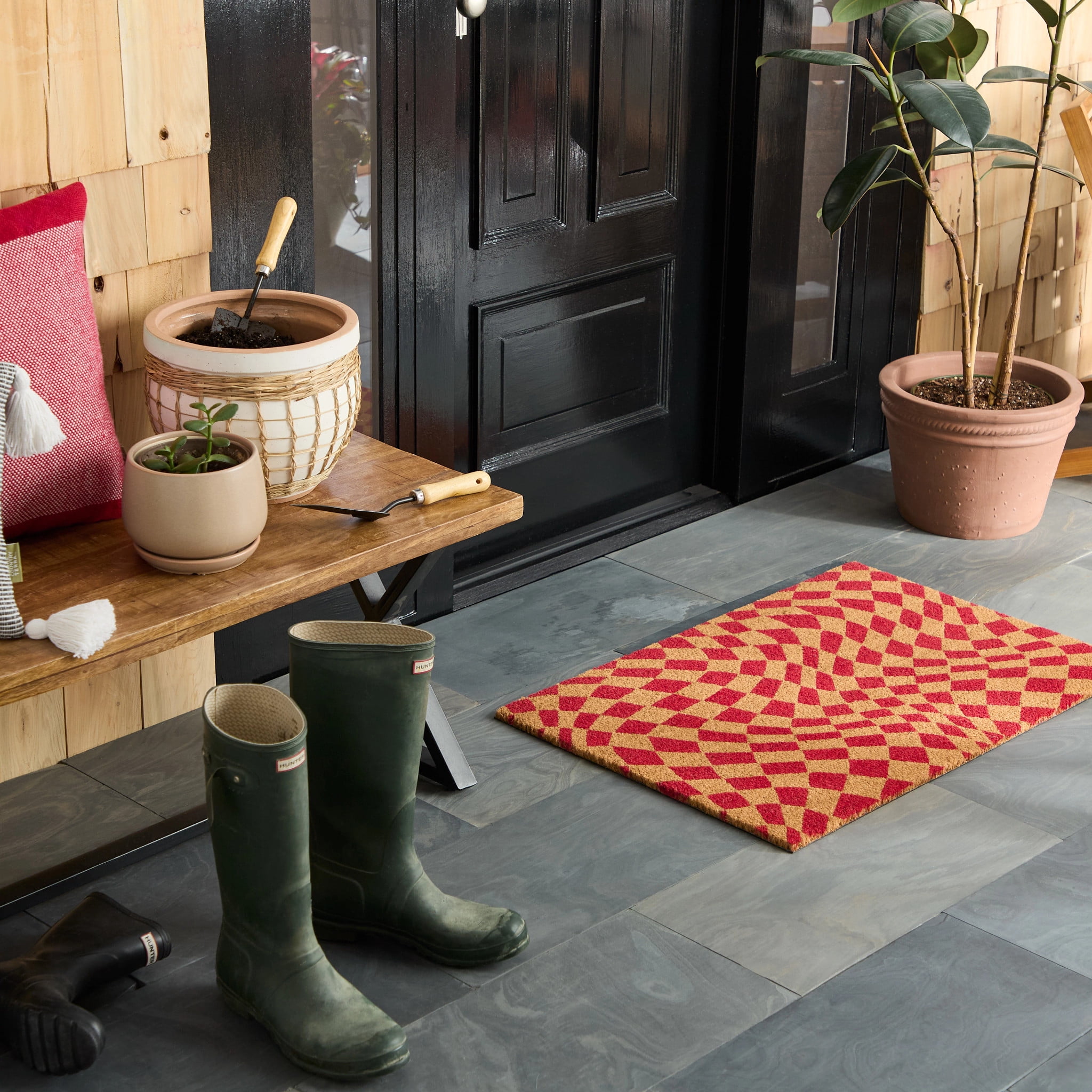 TOWN & COUNTRY TERRA Emmett Groovy Checkerboard Outdoor Door Mat, Natural Coir, Heavyweight, Non-Slip Entryway Mat, Red, 18"x30"