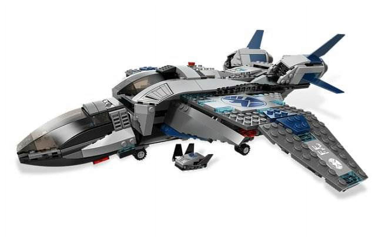 Quinjet Aerial Battle