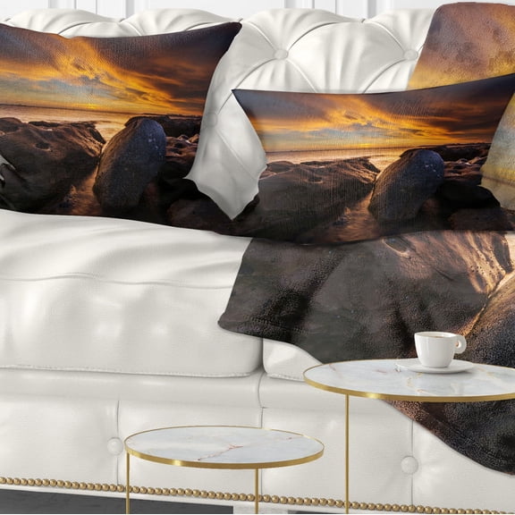 Designart La Perhouse Beach Sydney - Seascape Throw Pillow - 12x20