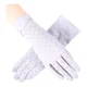 thumbnail image 1 of Guantes Mujer Botones Flor Protección Solar Fps 50+, 1 of 3