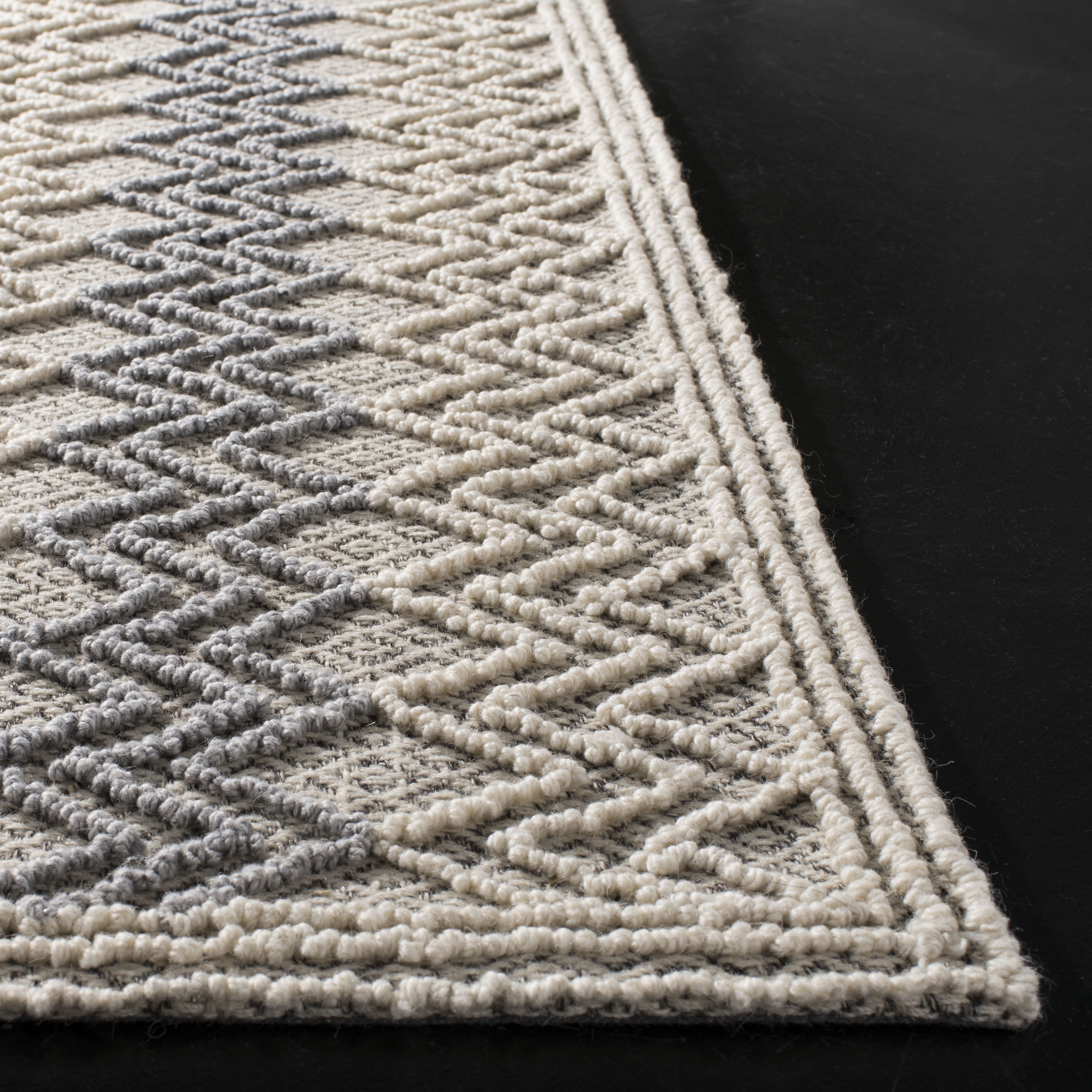 SAFAVIEH Trace Hermite Geometric Chevron Wool Area Rug, Blue/Black, 3' x 5'
