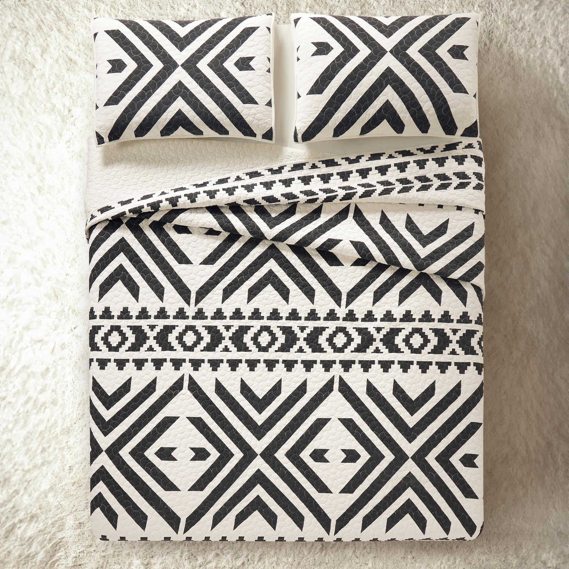 Queen Ranch 3-Piece Black Cotton Quilt Set - King, All Ages