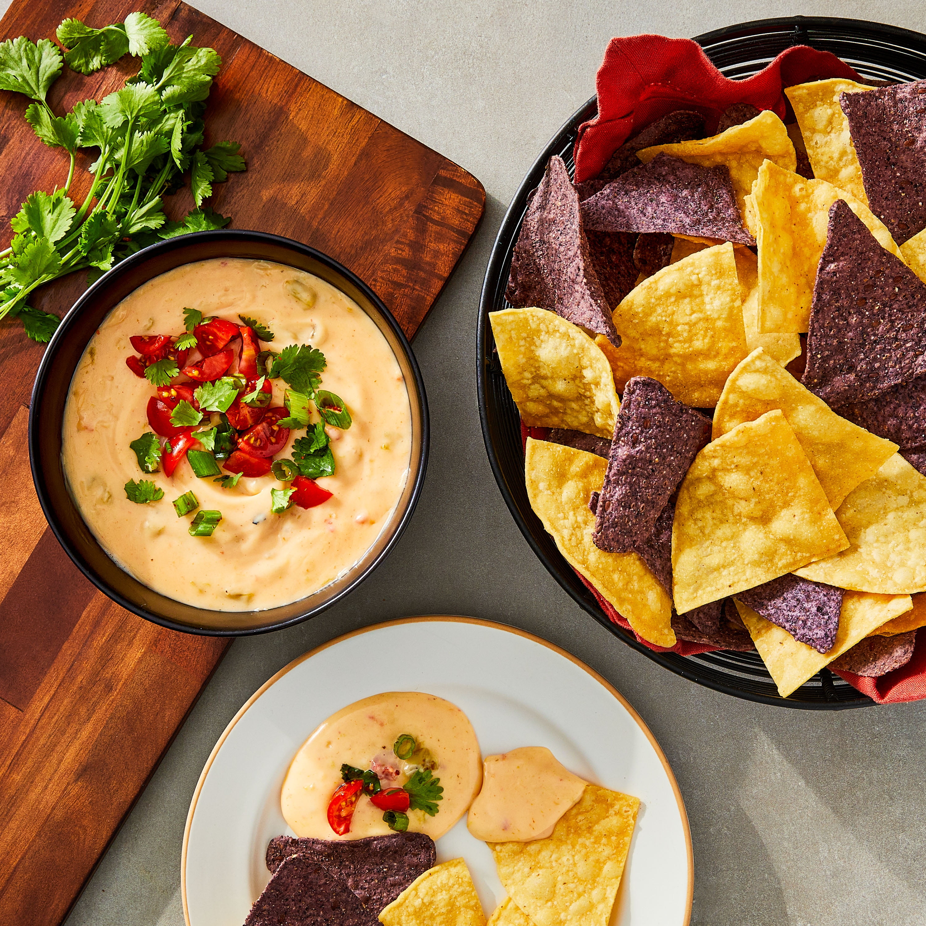 Marketside Southwest Queso Cheese Dip, 16 oz (Refrigerated)